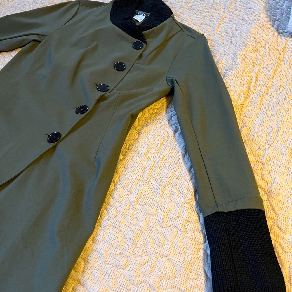 Venus Jacket/Blazer - Picture 8 of 11